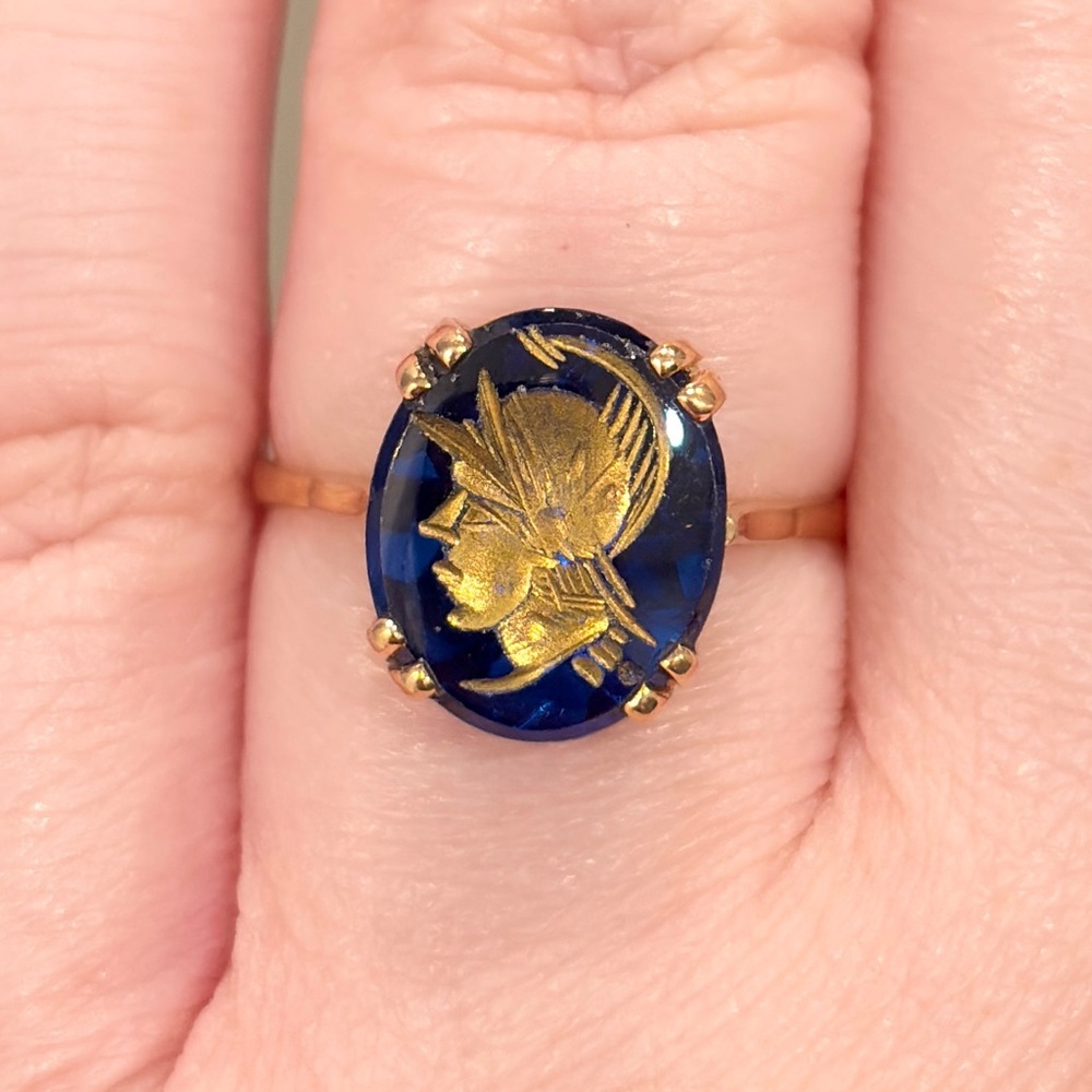 Vintage 18K Blue Intaglio Ring: Etched Glass Oval Dainty Solitaire Size 6.75